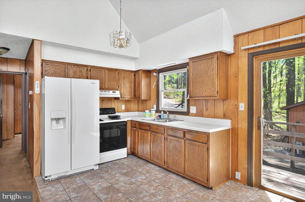 BLUE MOUNTAIN - Residential