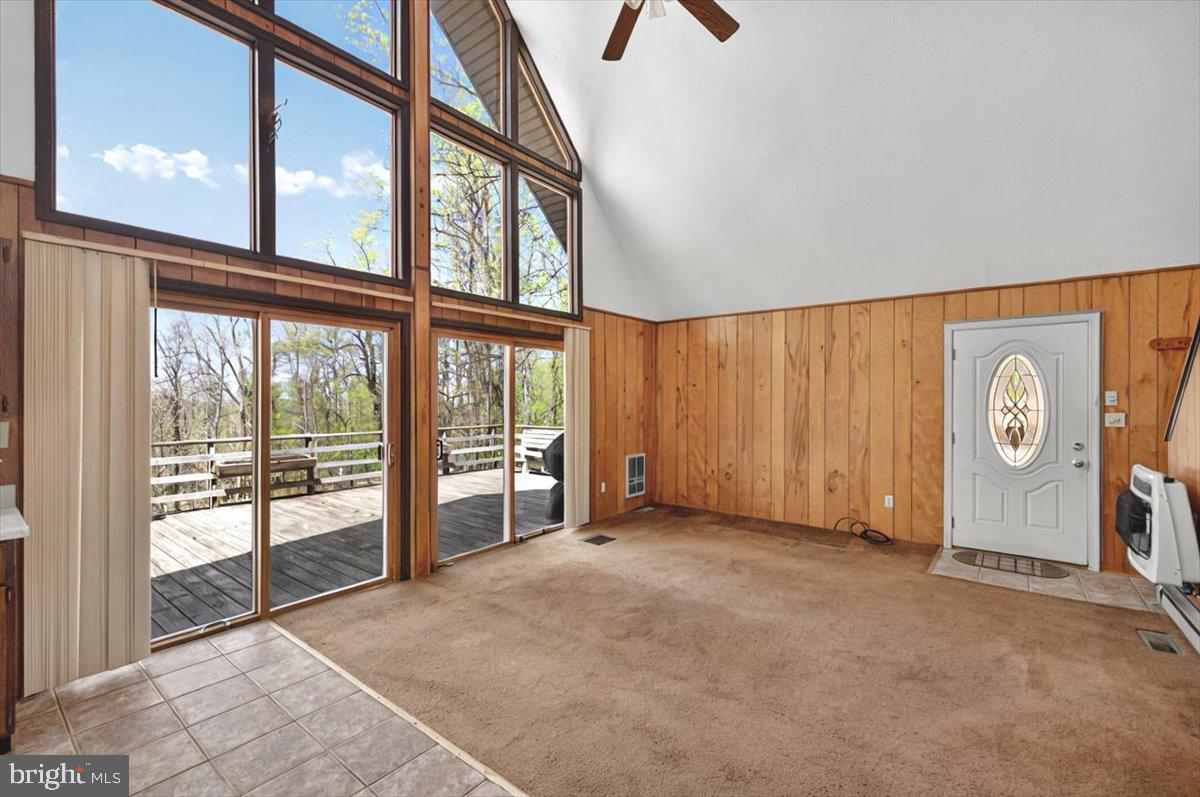 BLUE MOUNTAIN - Residential