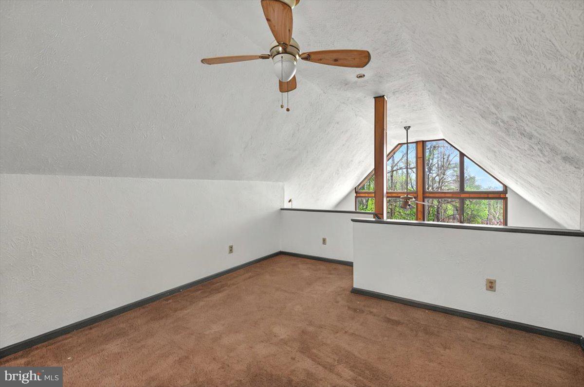 BLUE MOUNTAIN - Residential