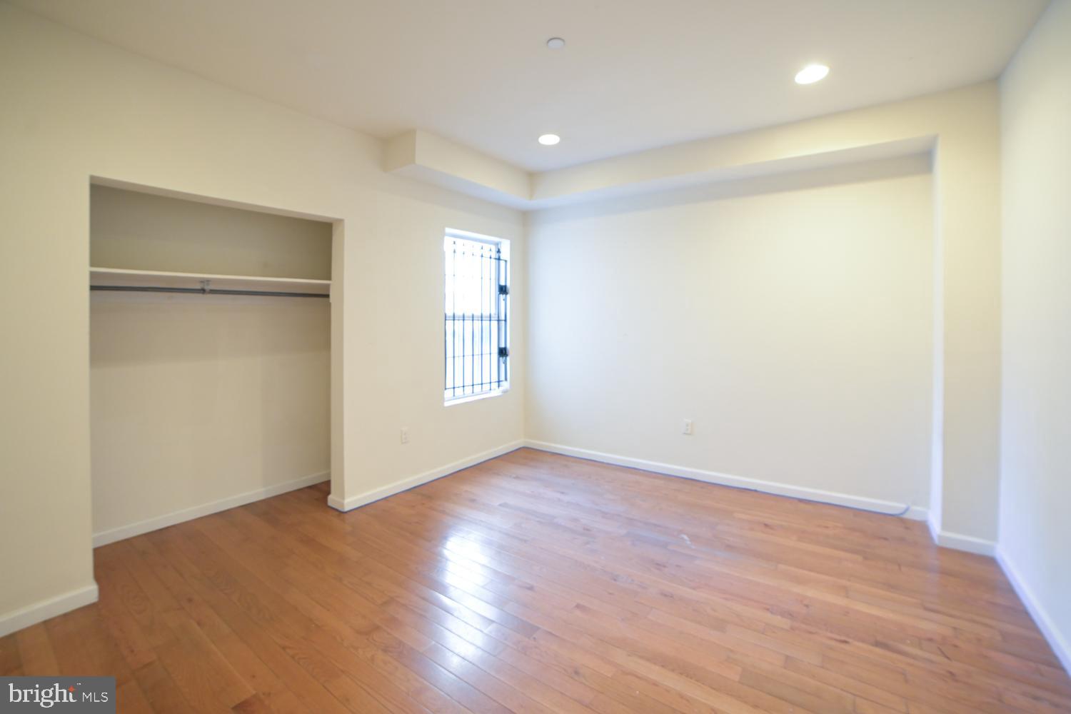 TEMPLE UNIVERSITY - Residential Lease