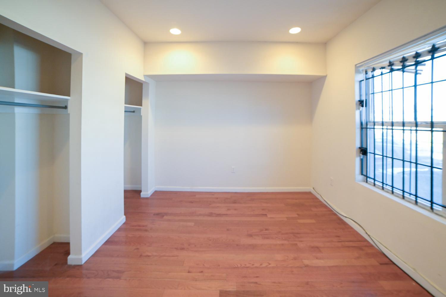 TEMPLE UNIVERSITY - Residential Lease