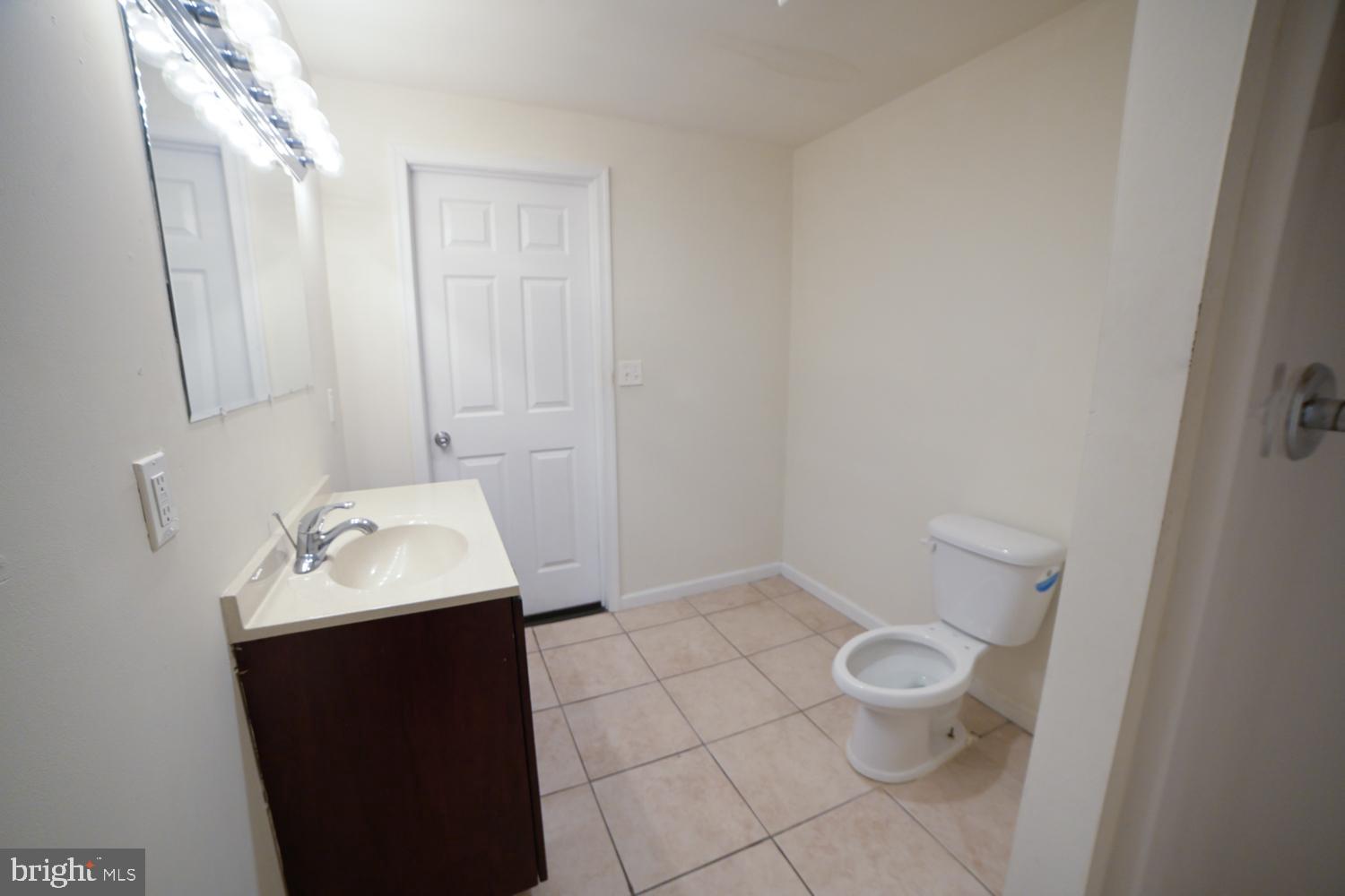 TEMPLE UNIVERSITY - Residential Lease