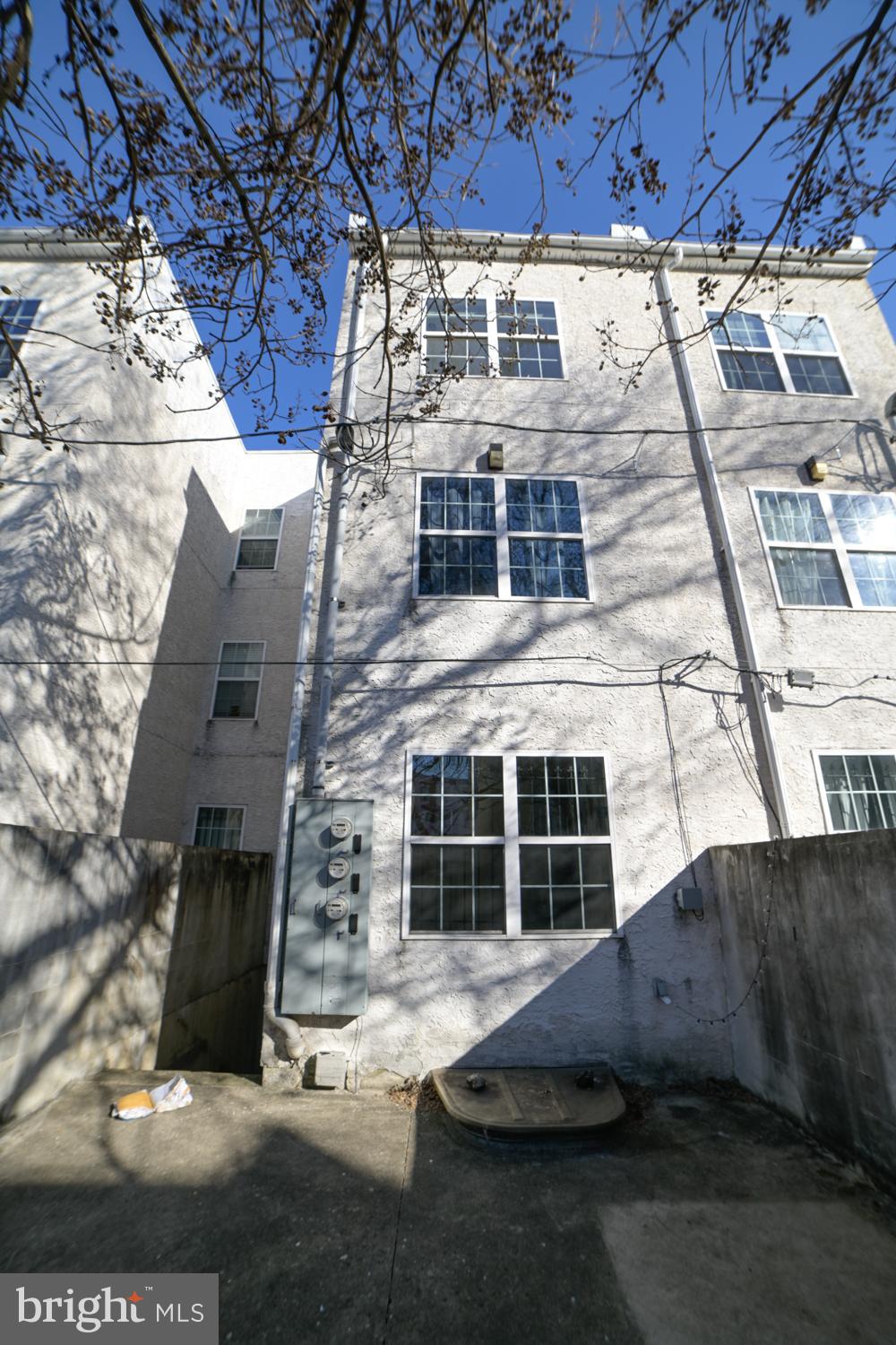 TEMPLE UNIVERSITY - Residential Lease