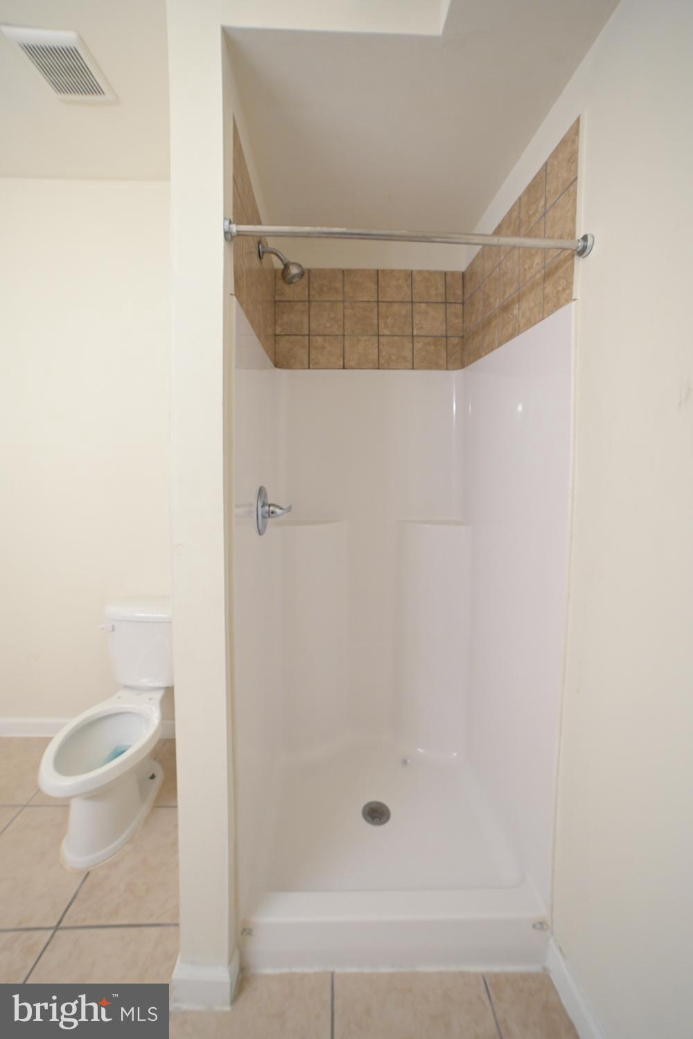 TEMPLE UNIVERSITY - Residential Lease