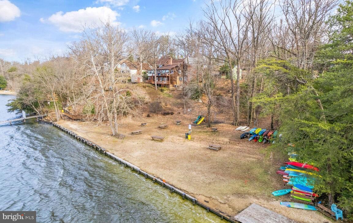 86 RIVERSIDE DRIVE