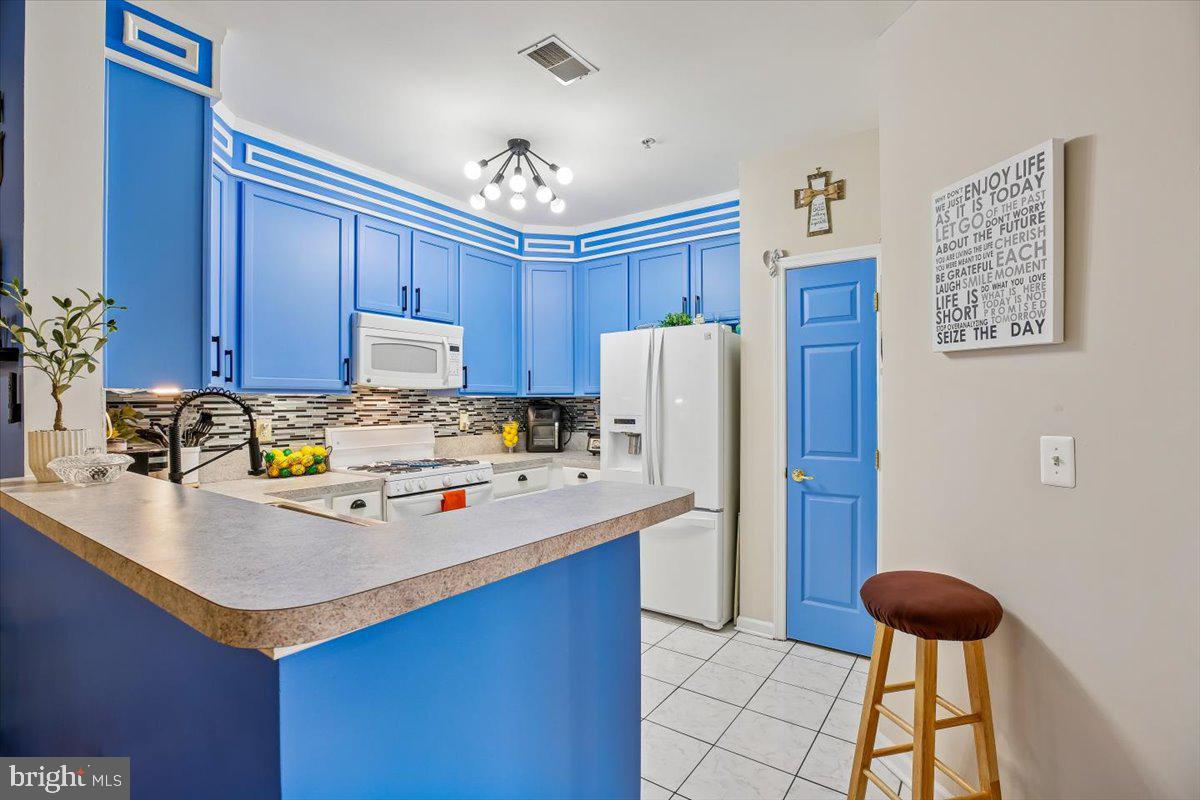 THE ADDISON AT ST PAUL - Residential