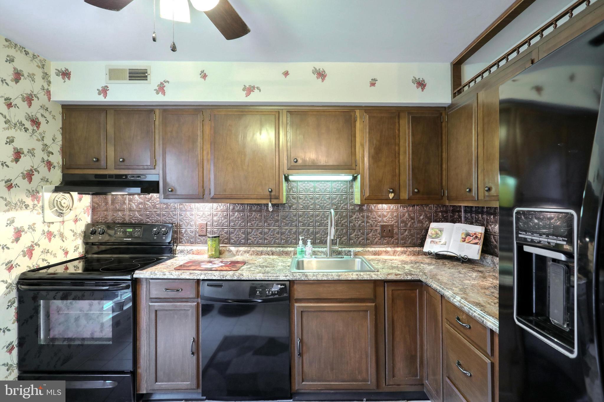 BROCKIE GREEN - Residential