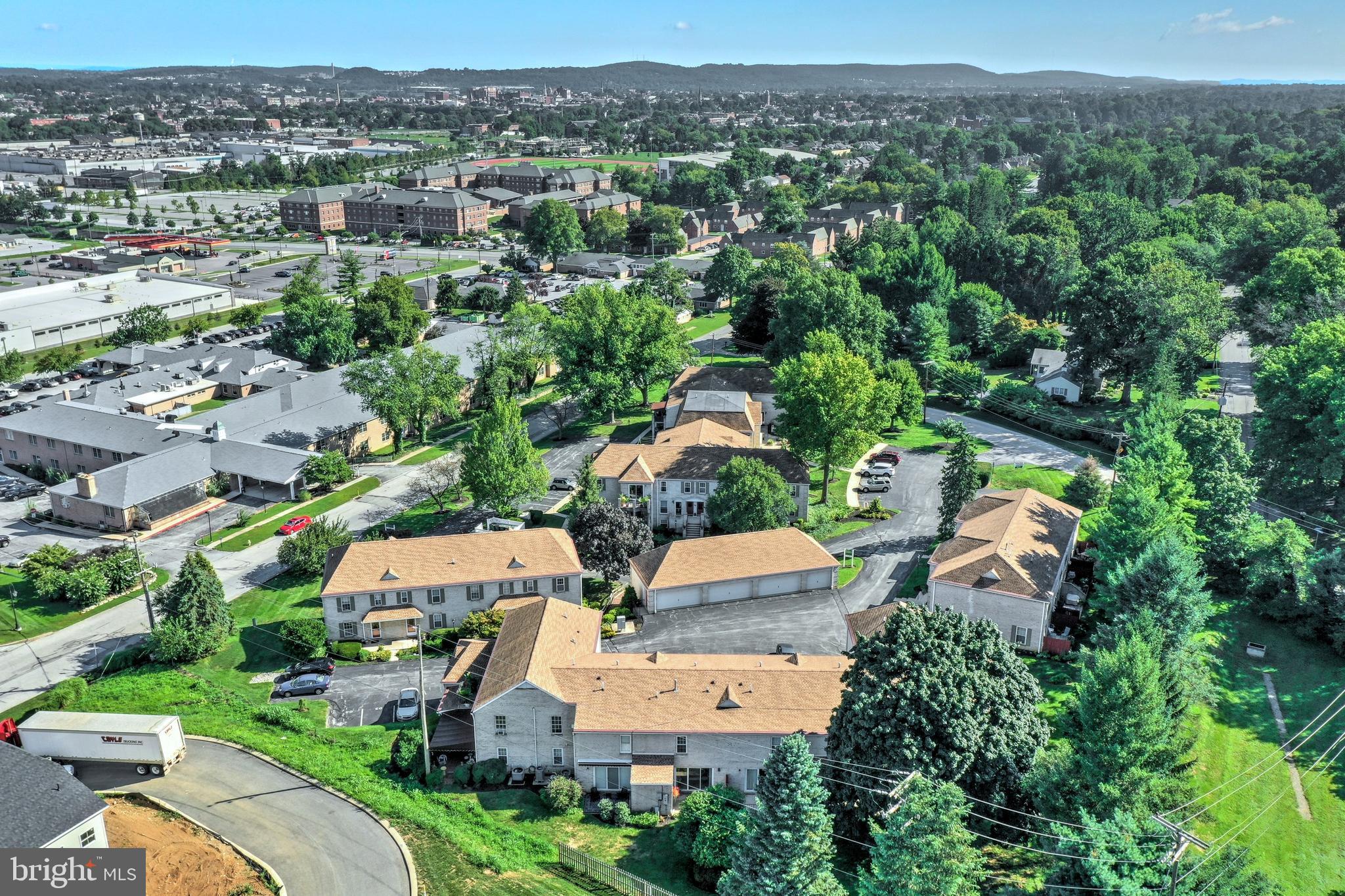 BROCKIE GREEN - Residential