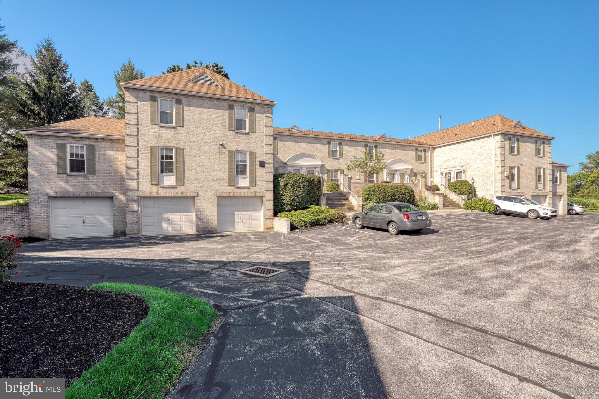 BROCKIE GREEN - Residential