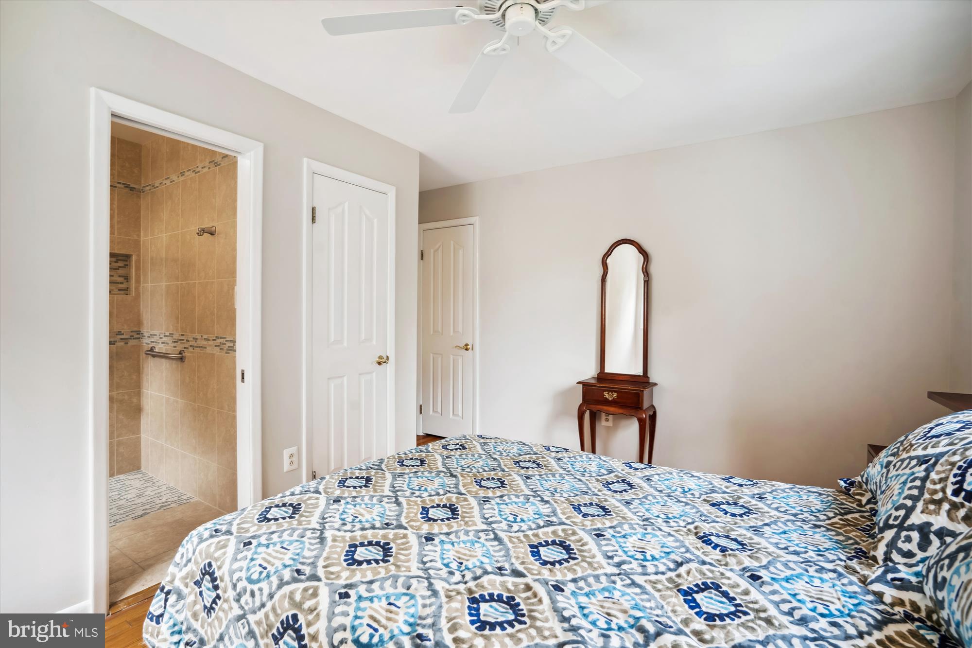 HOLLYWOOD - Residential