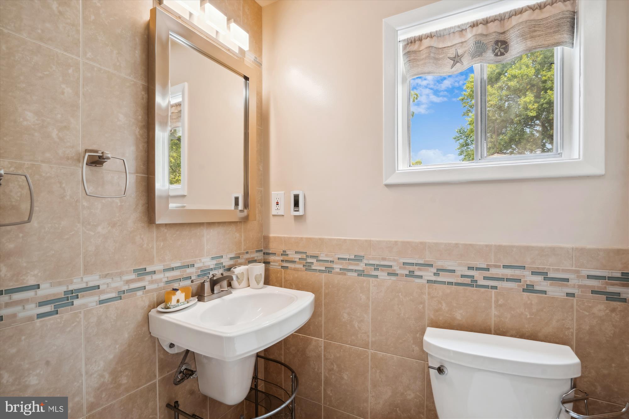 HOLLYWOOD - Residential