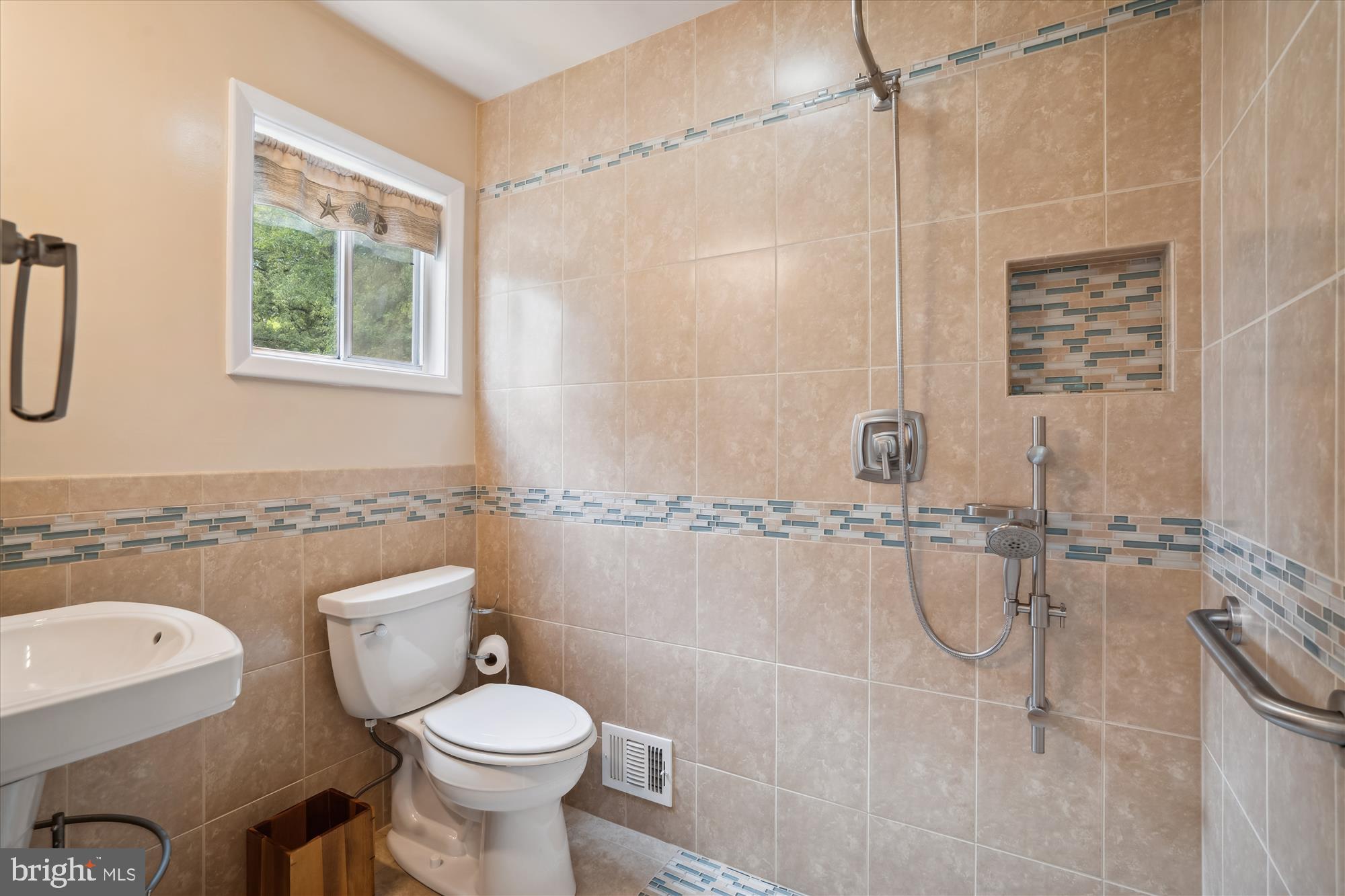 HOLLYWOOD - Residential