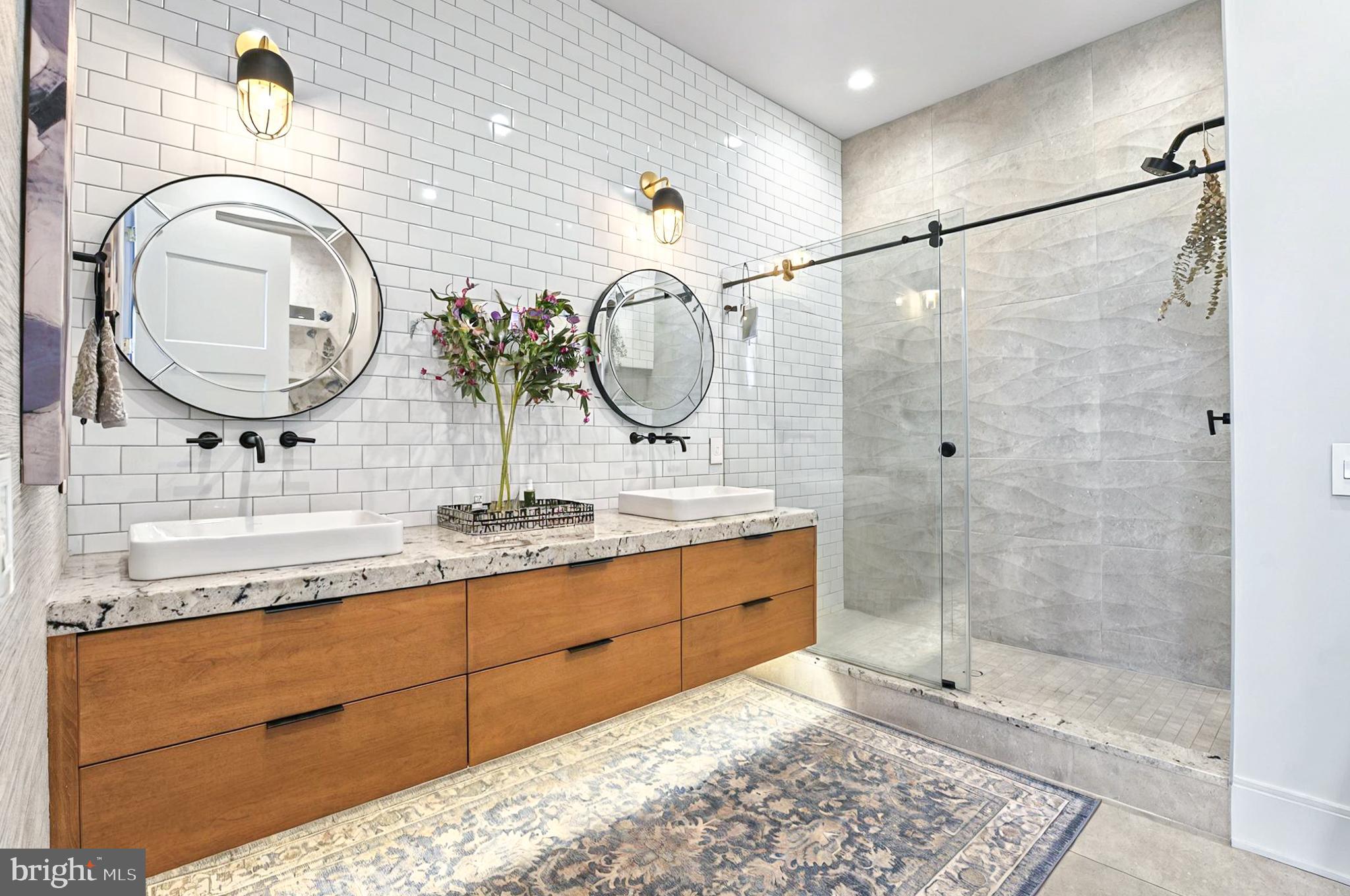 101 NORTH QUEEN - Residential