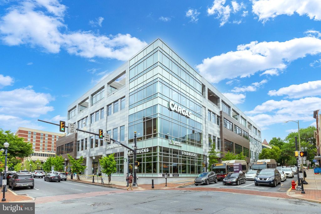 Photo of 101 N Queen Street #409, LANCASTER, PA 17603 (MLS # PALA2070270)