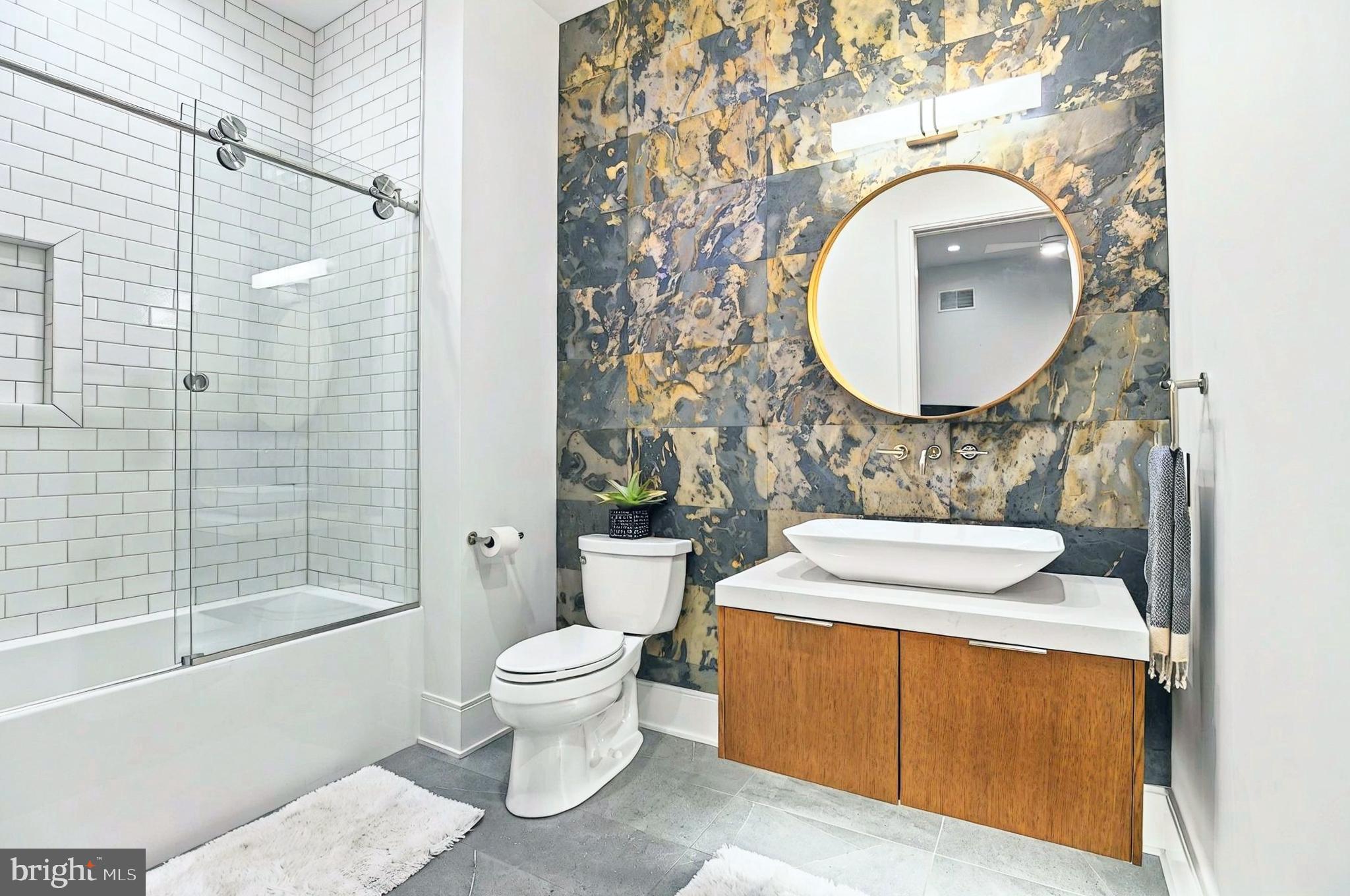 101 NORTH QUEEN - Residential