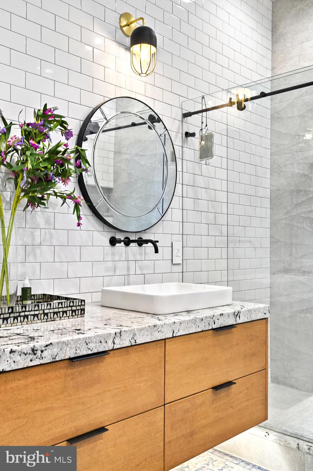 101 NORTH QUEEN - Residential