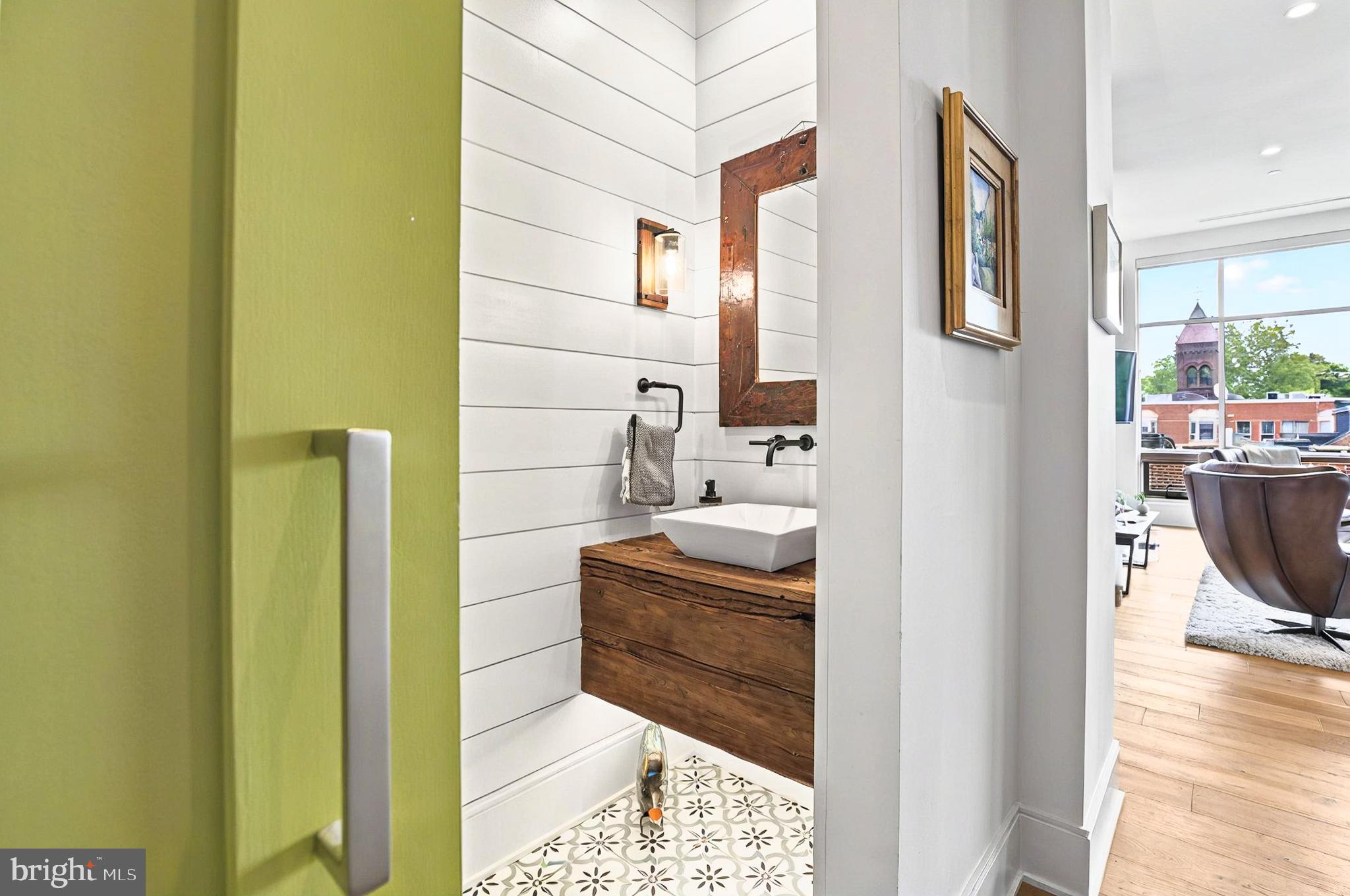 101 NORTH QUEEN - Residential