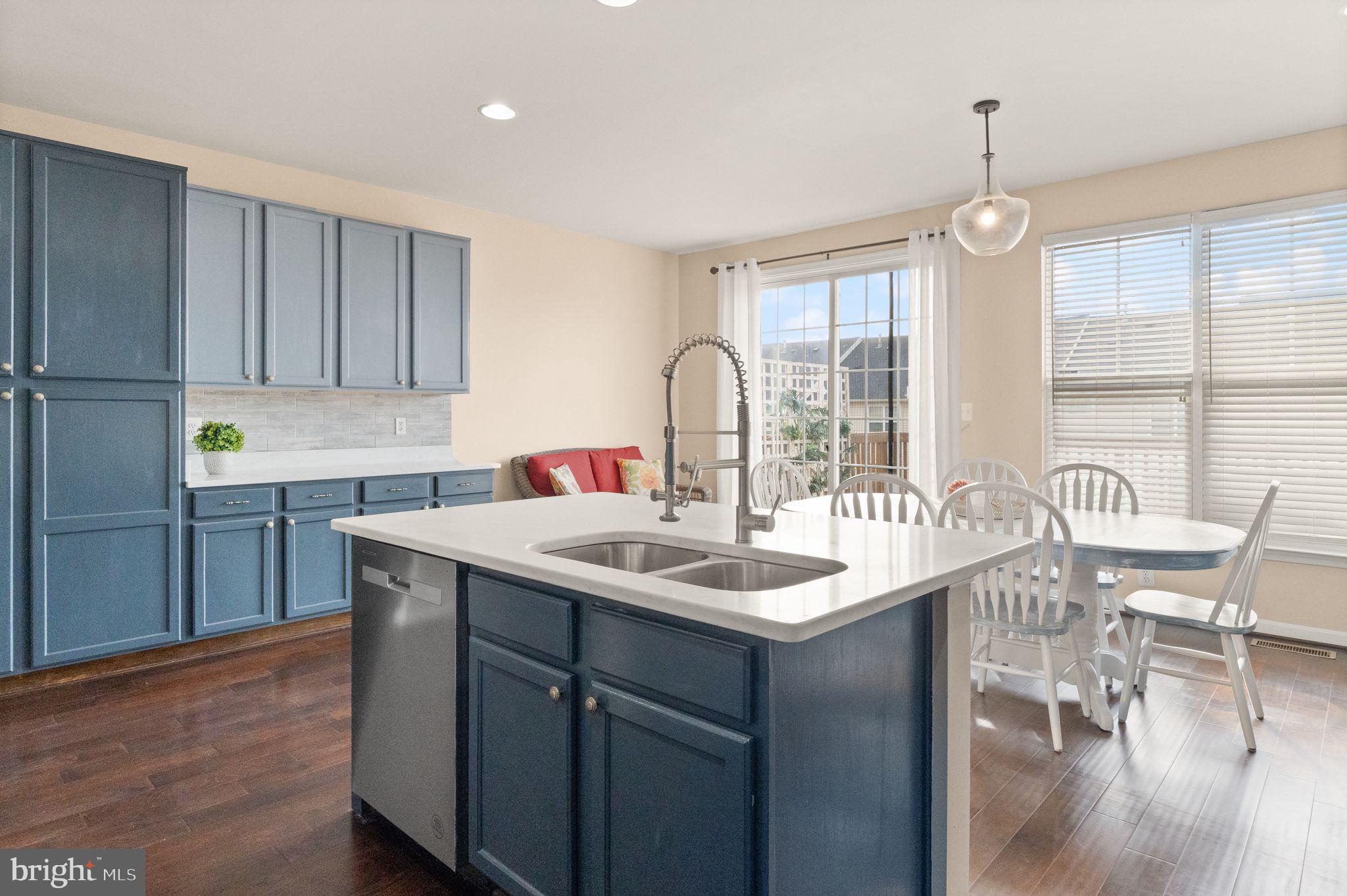 PEMBROOKE/VICTORY LAKES - Residential