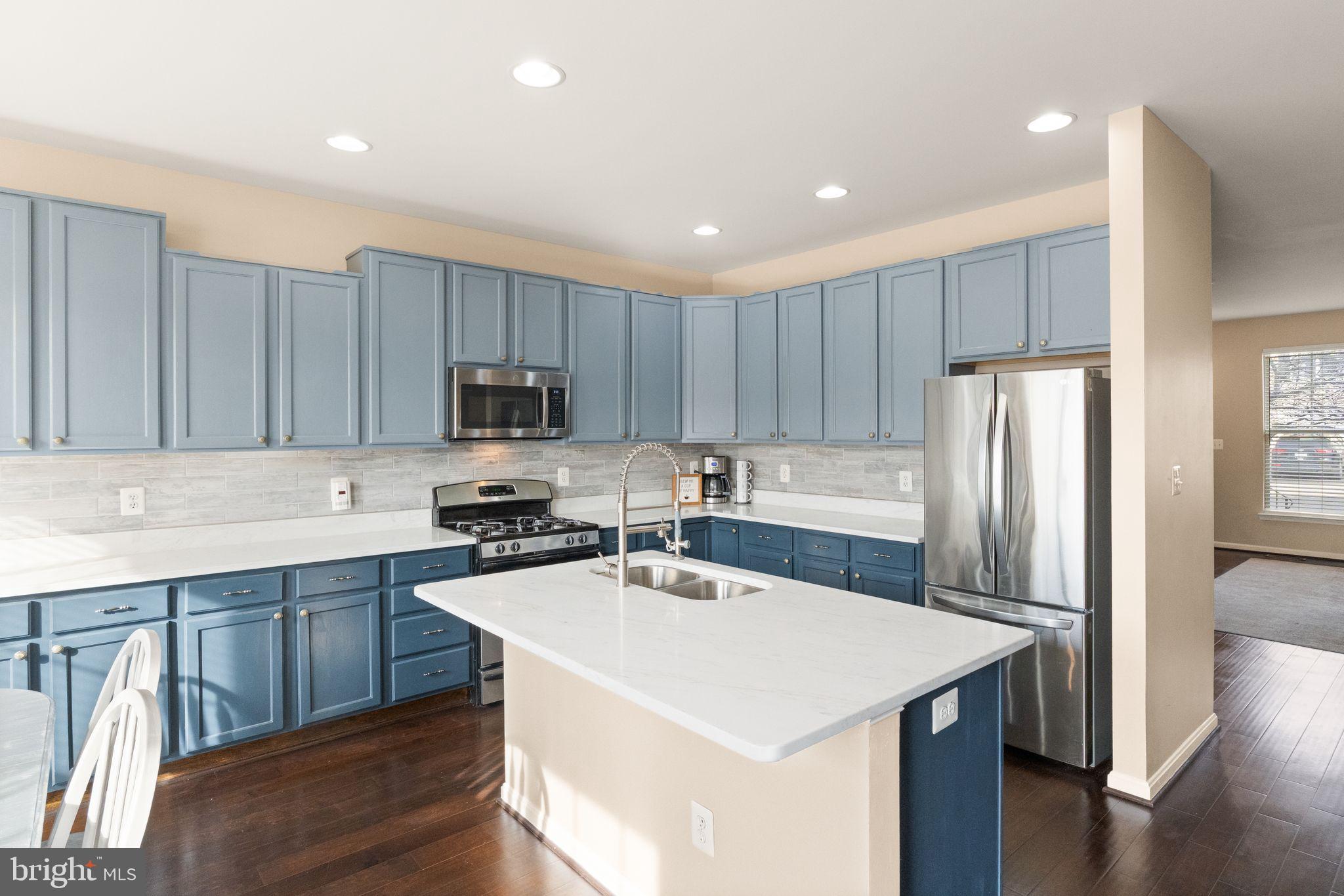 PEMBROOKE/VICTORY LAKES - Residential