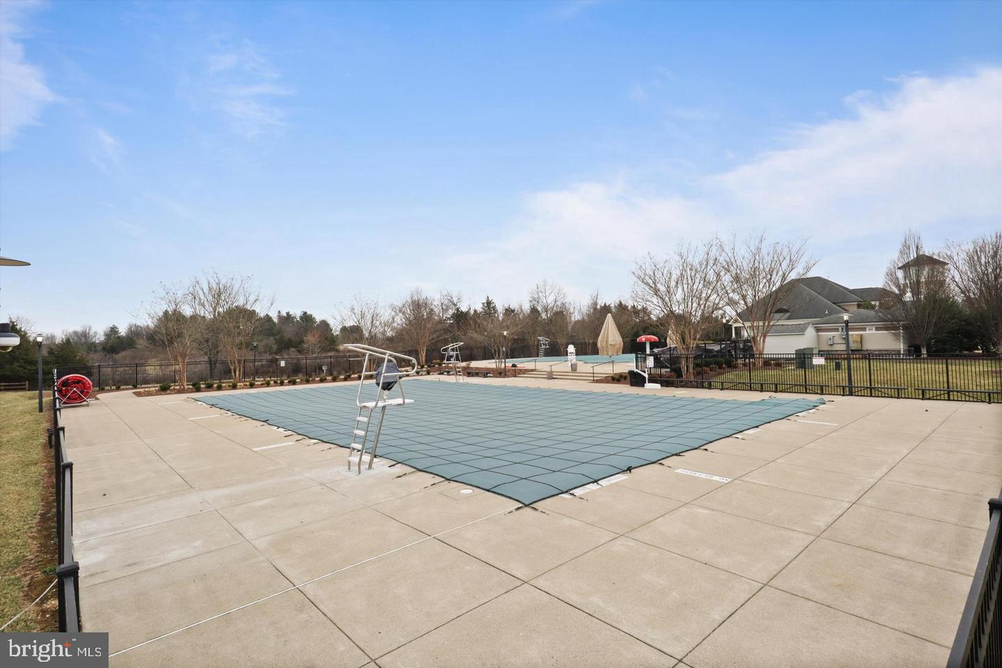 PEMBROOKE/VICTORY LAKES - Residential