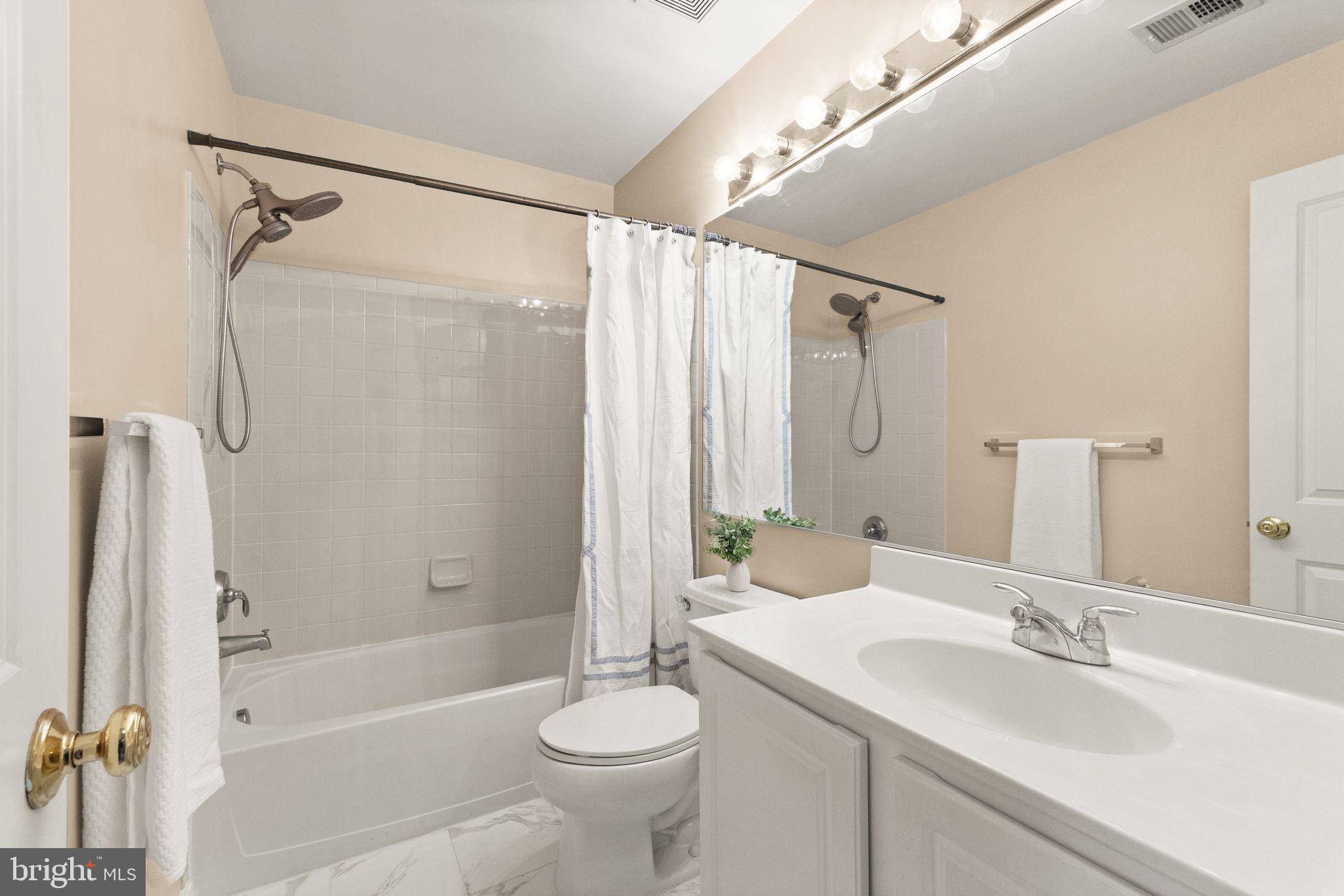 PEMBROOKE/VICTORY LAKES - Residential