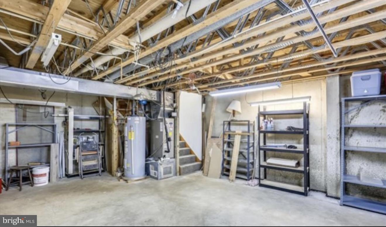 OVERLEA - Residential Lease