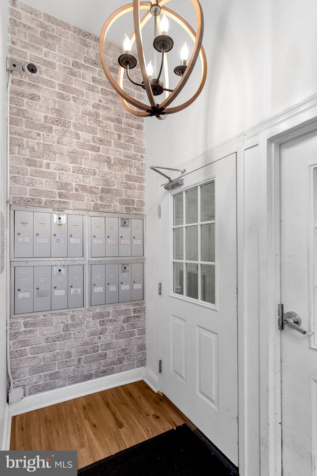 6-10 S STRAWBERRY STREET 13