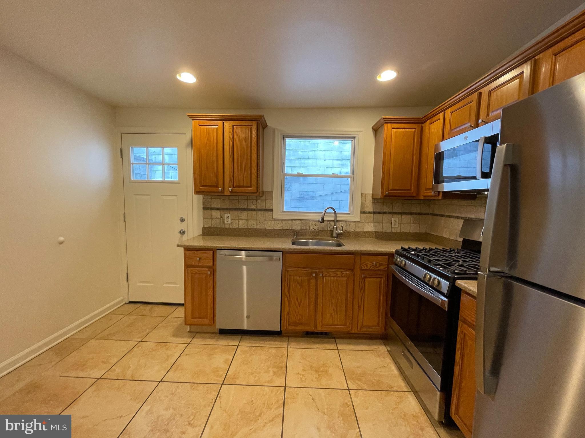 PENNSPORT - Residential Lease