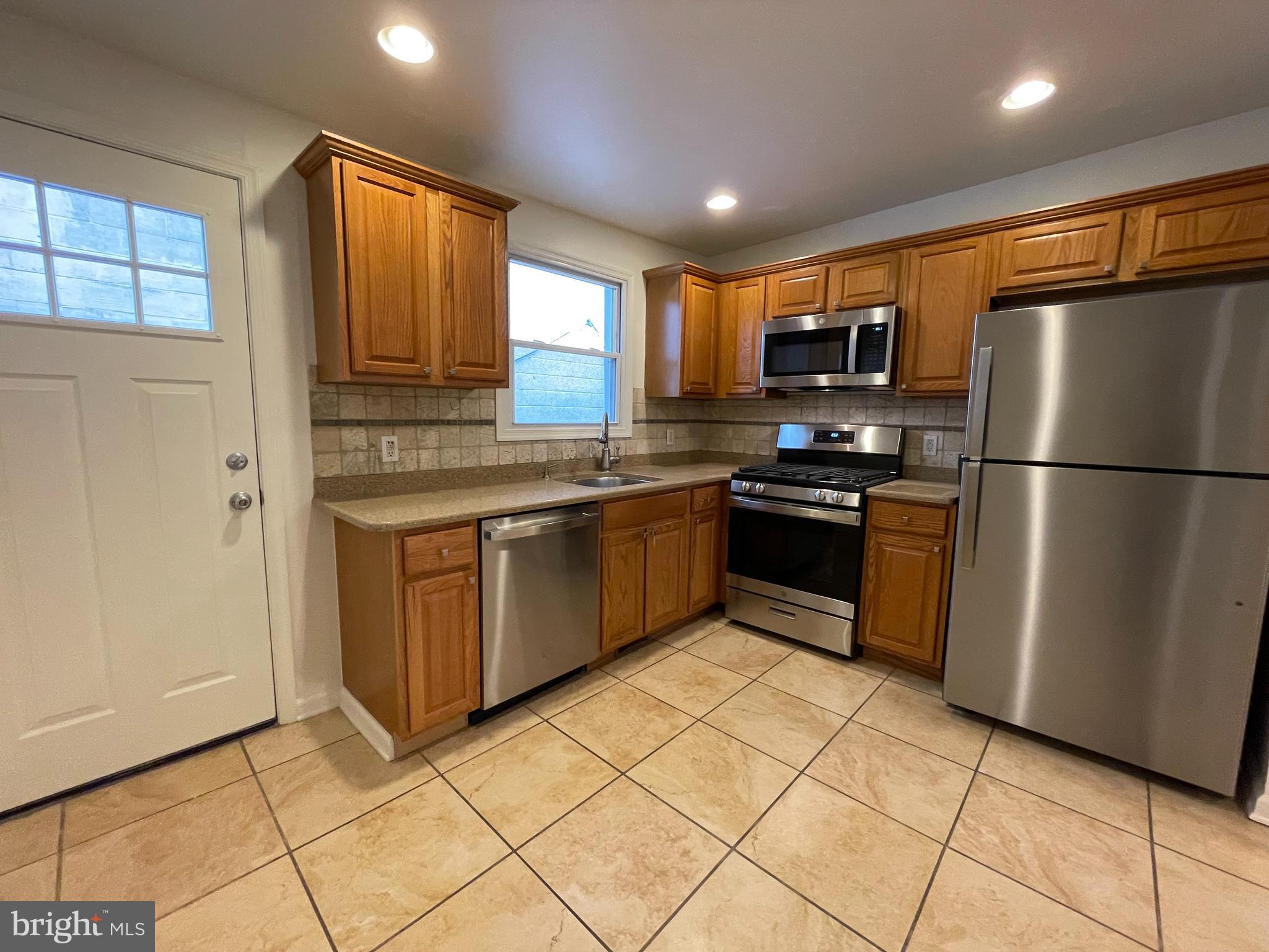 PENNSPORT - Residential Lease