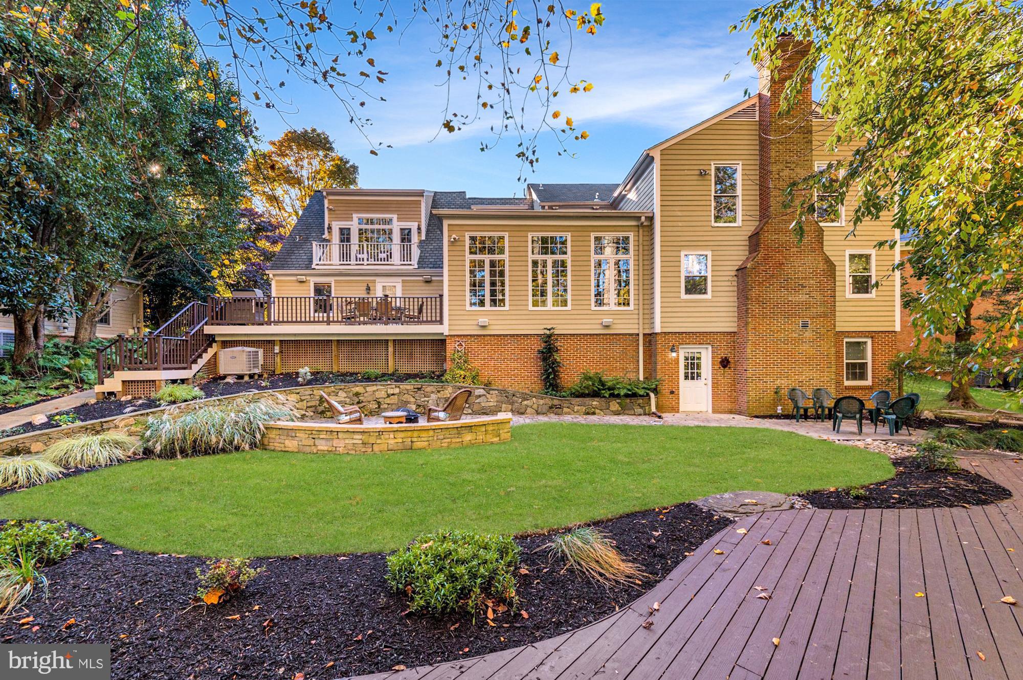 RIVER FALLS - Residential