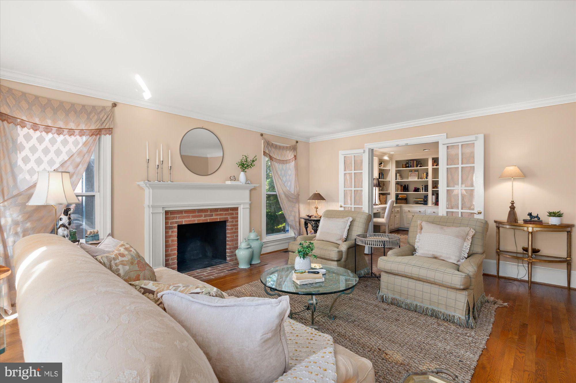 RIVER FALLS - Residential