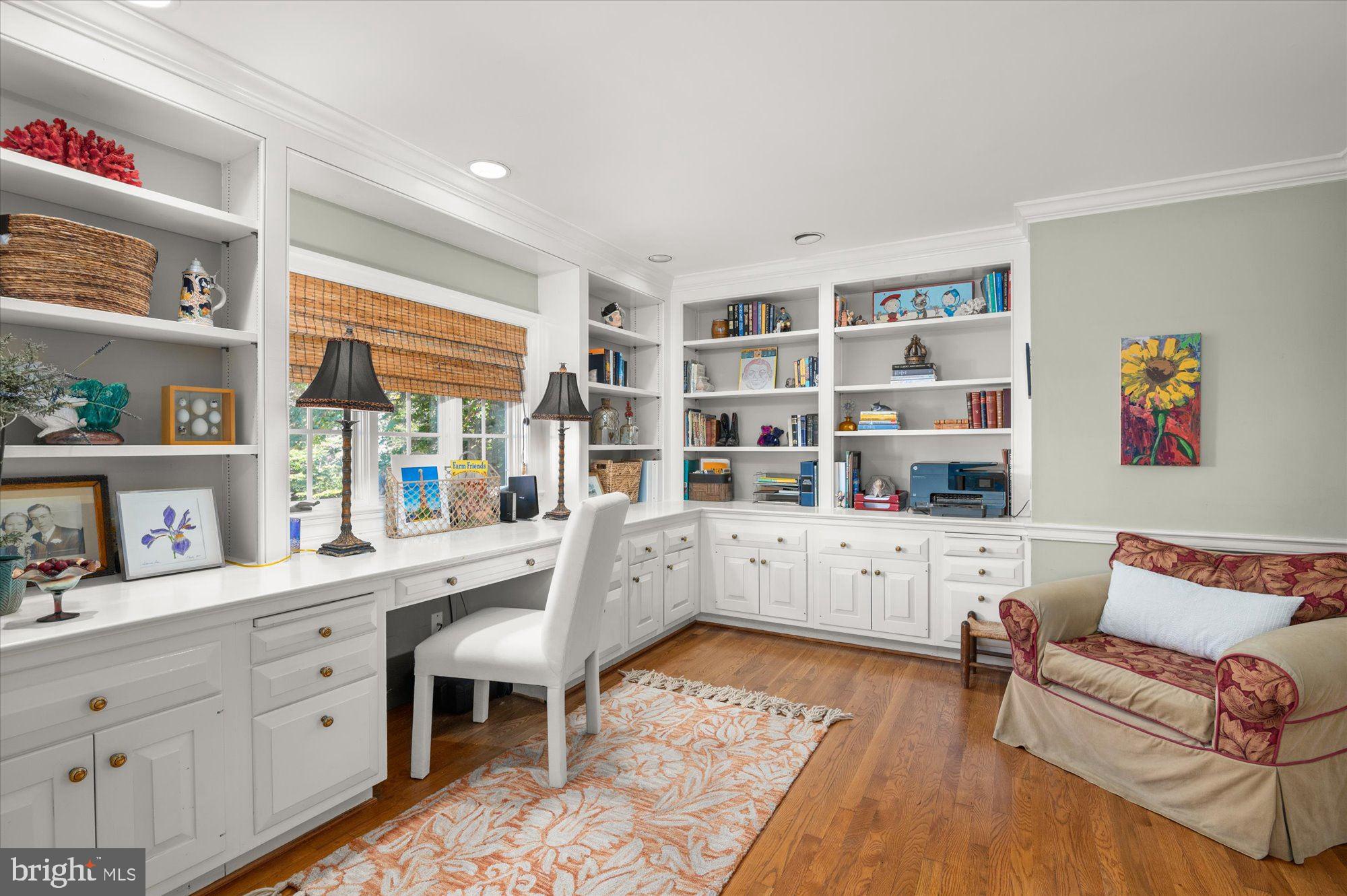 RIVER FALLS - Residential