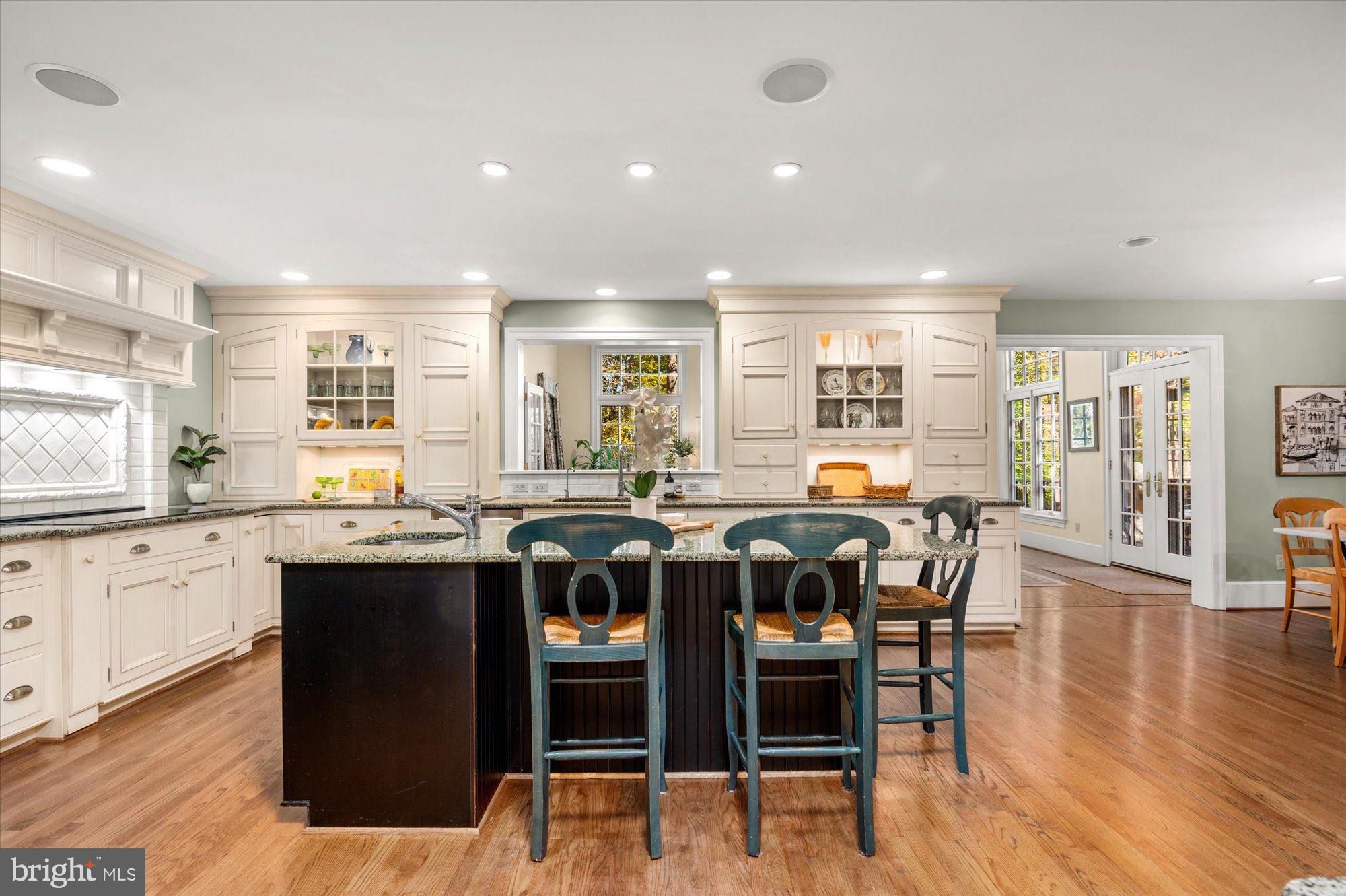 RIVER FALLS - Residential