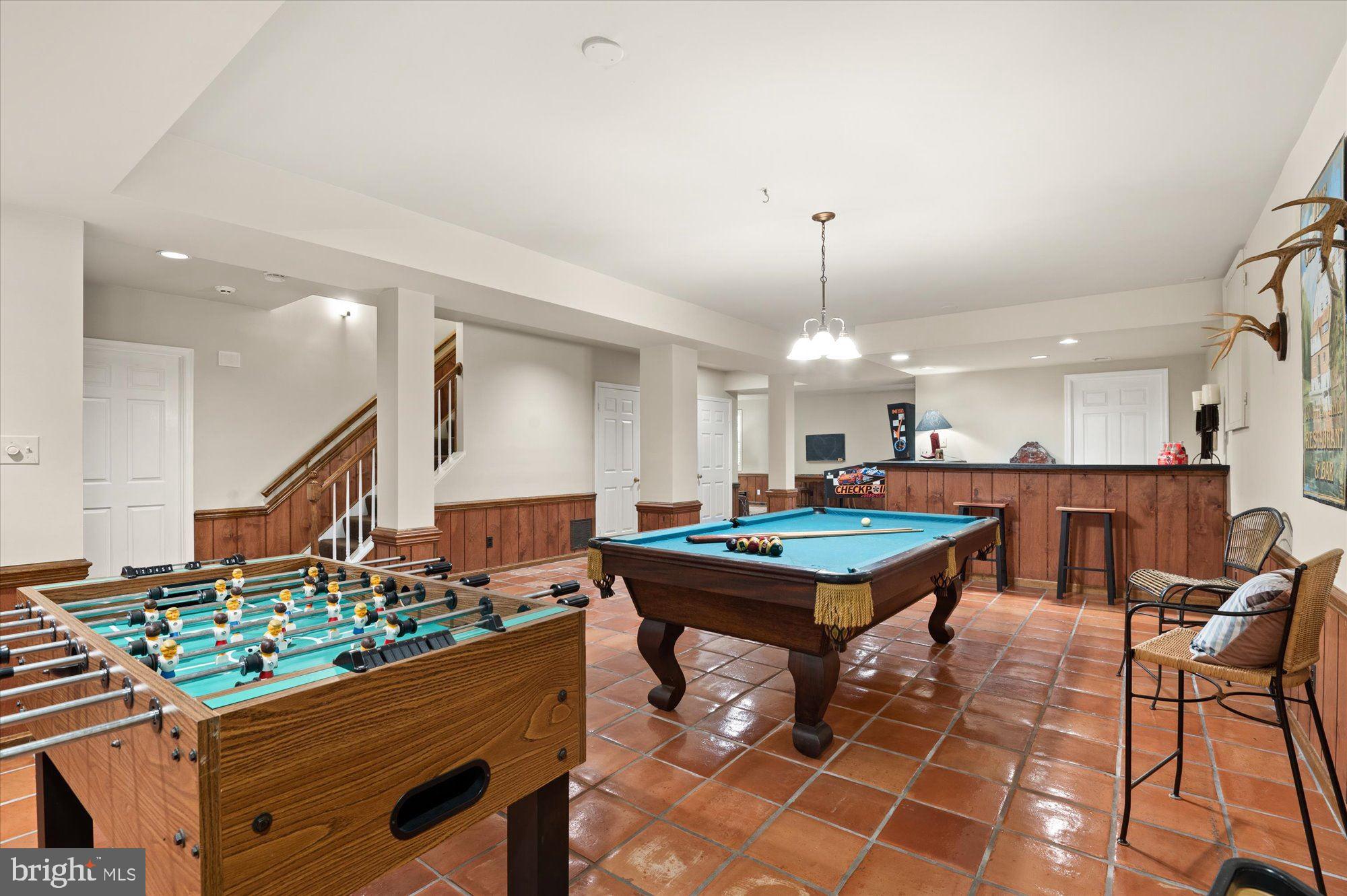 RIVER FALLS - Residential