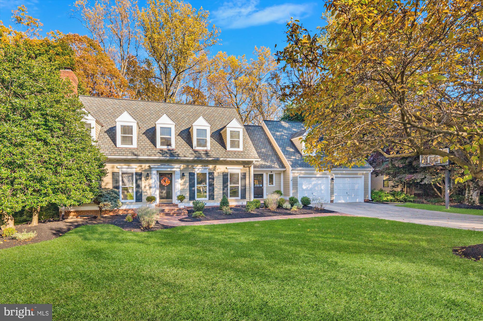 RIVER FALLS - Residential