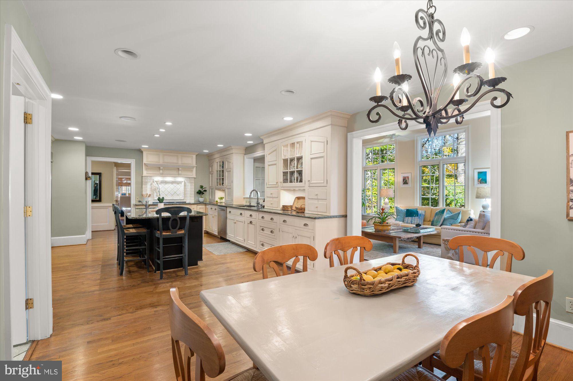 RIVER FALLS - Residential