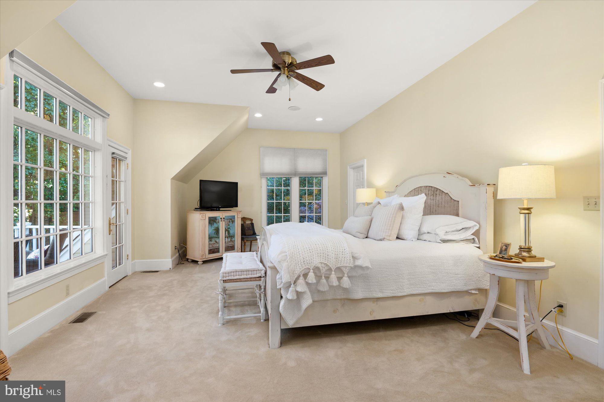 RIVER FALLS - Residential