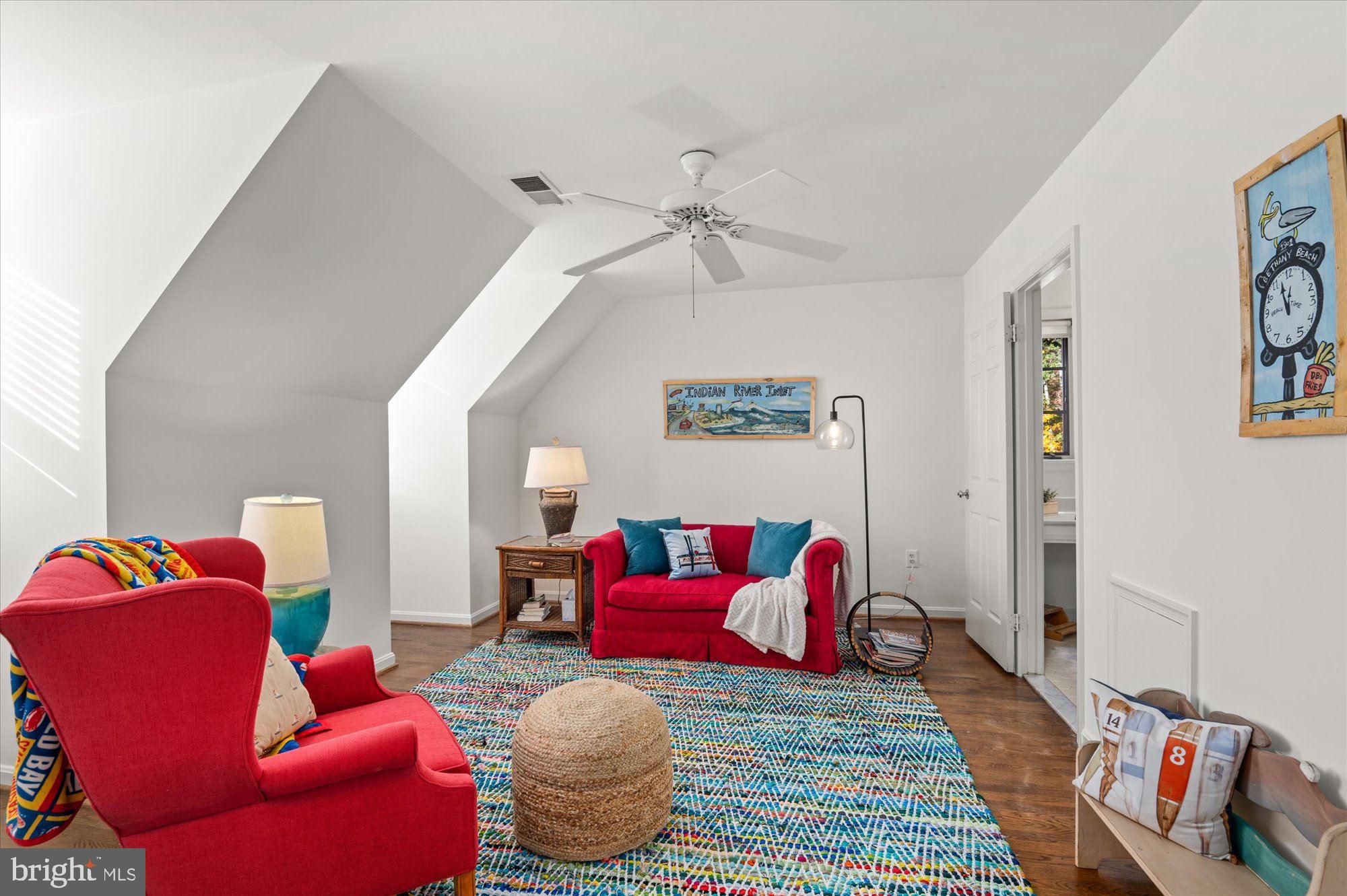 RIVER FALLS - Residential