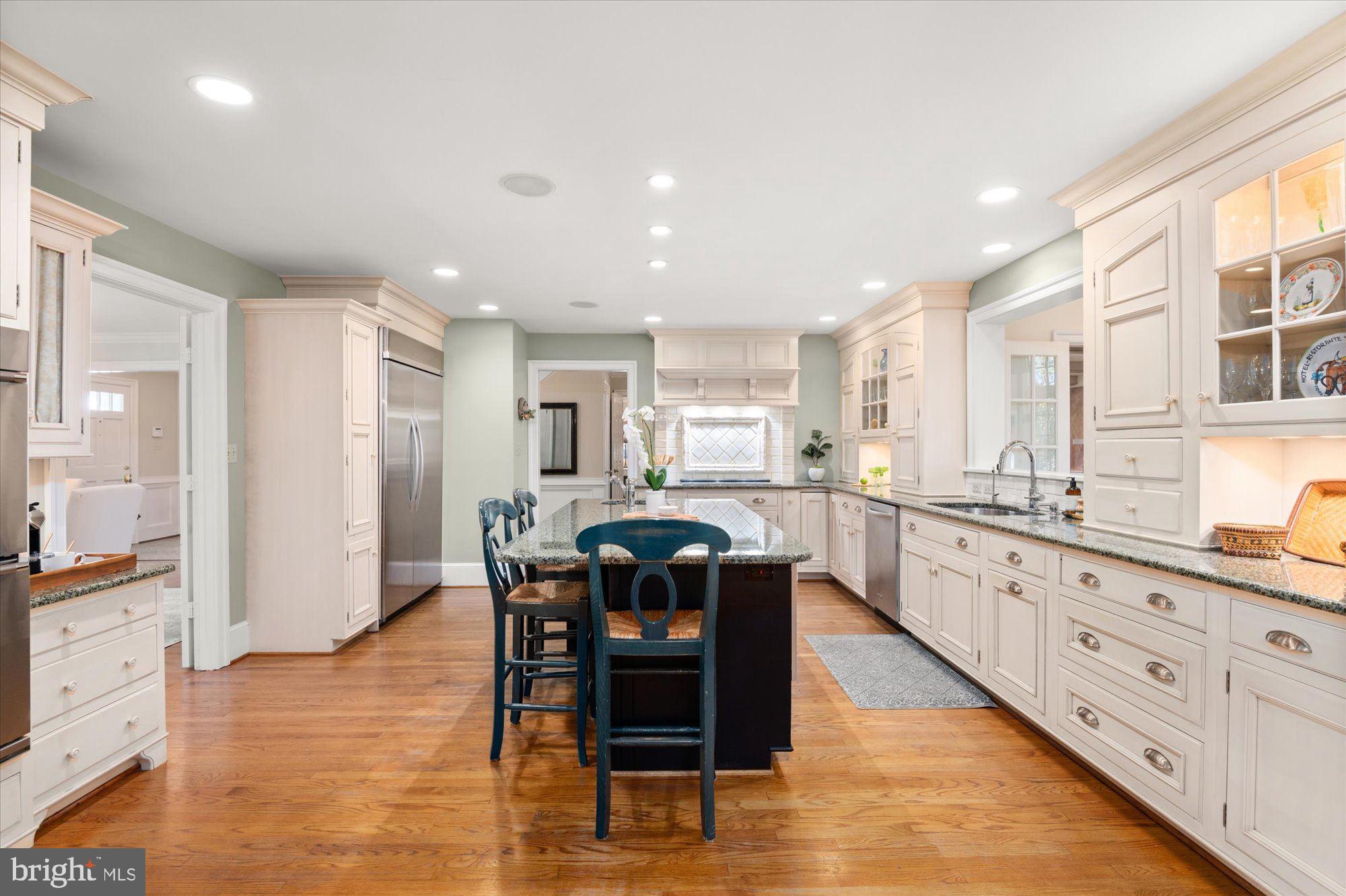 RIVER FALLS - Residential