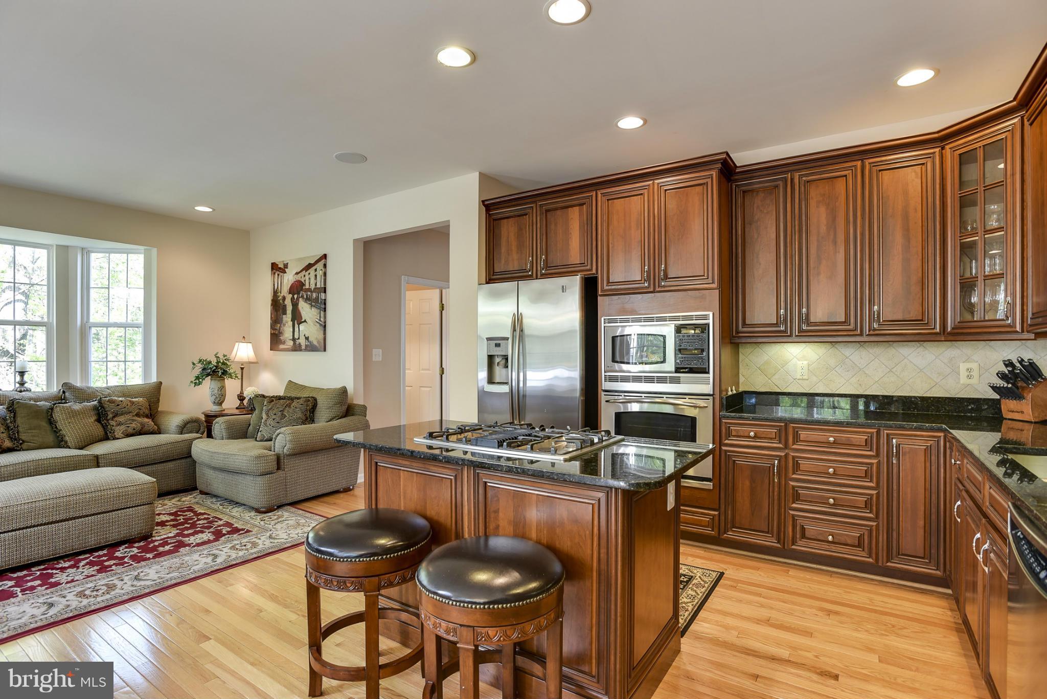 BELMONT COUNTRY CLUB - Residential Lease