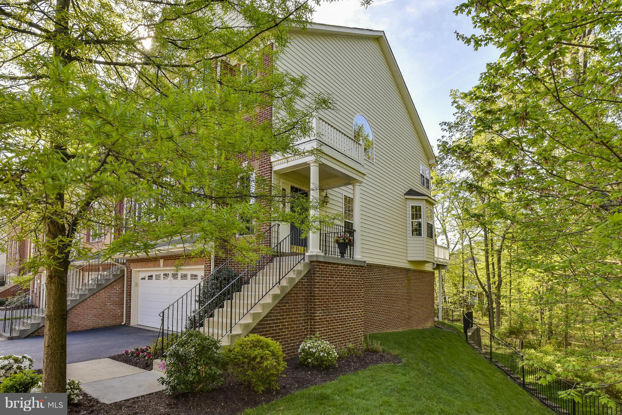 BELMONT COUNTRY CLUB - Residential Lease