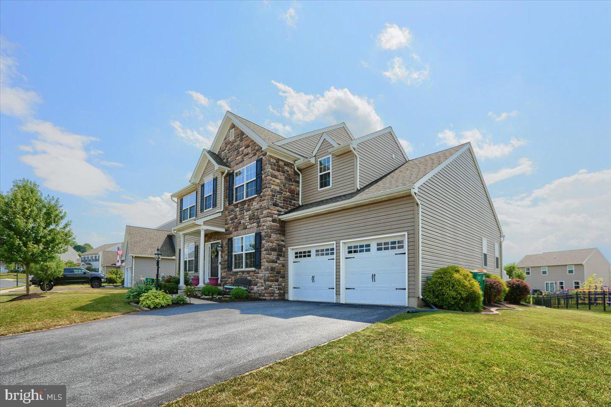 CARRIAGE PARK - Residential