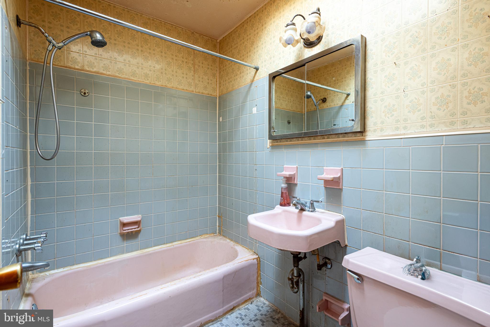 NORRIS HILLS CT - Residential