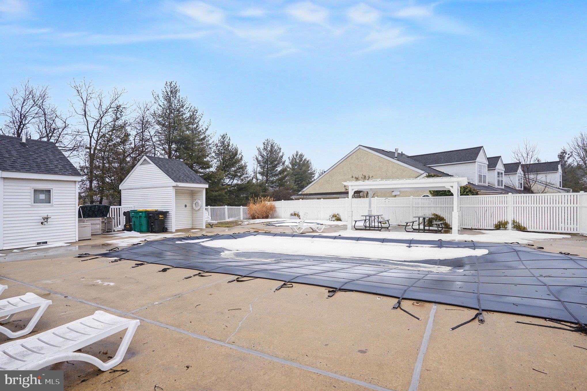 COVENTRY POINTE - Residential