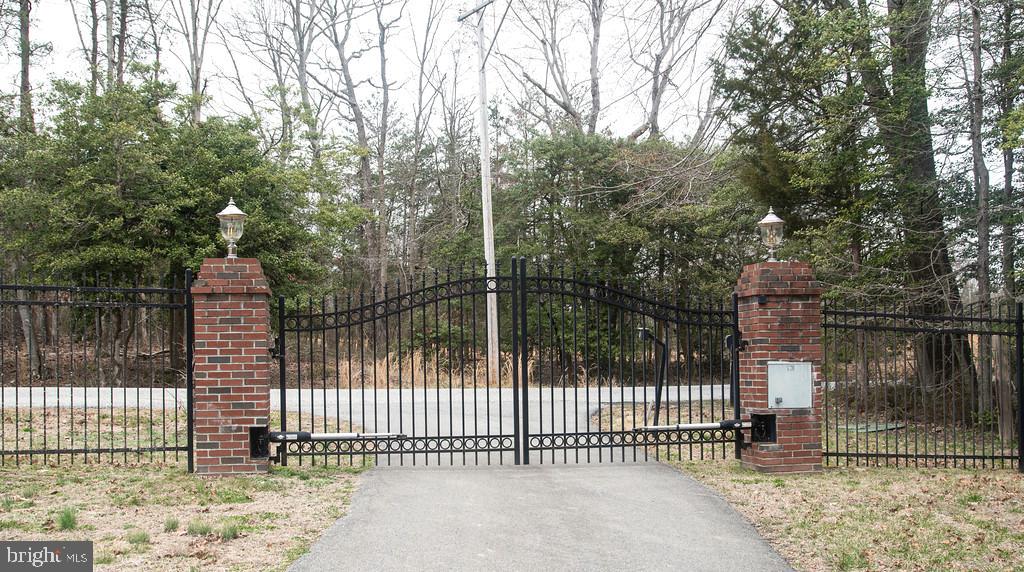 GIBBONS - Residential Lease