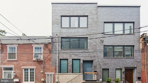 Townhouse For Rent - 1764 Waterloo Street<br/> PHILADELPHIA, PA 19122
