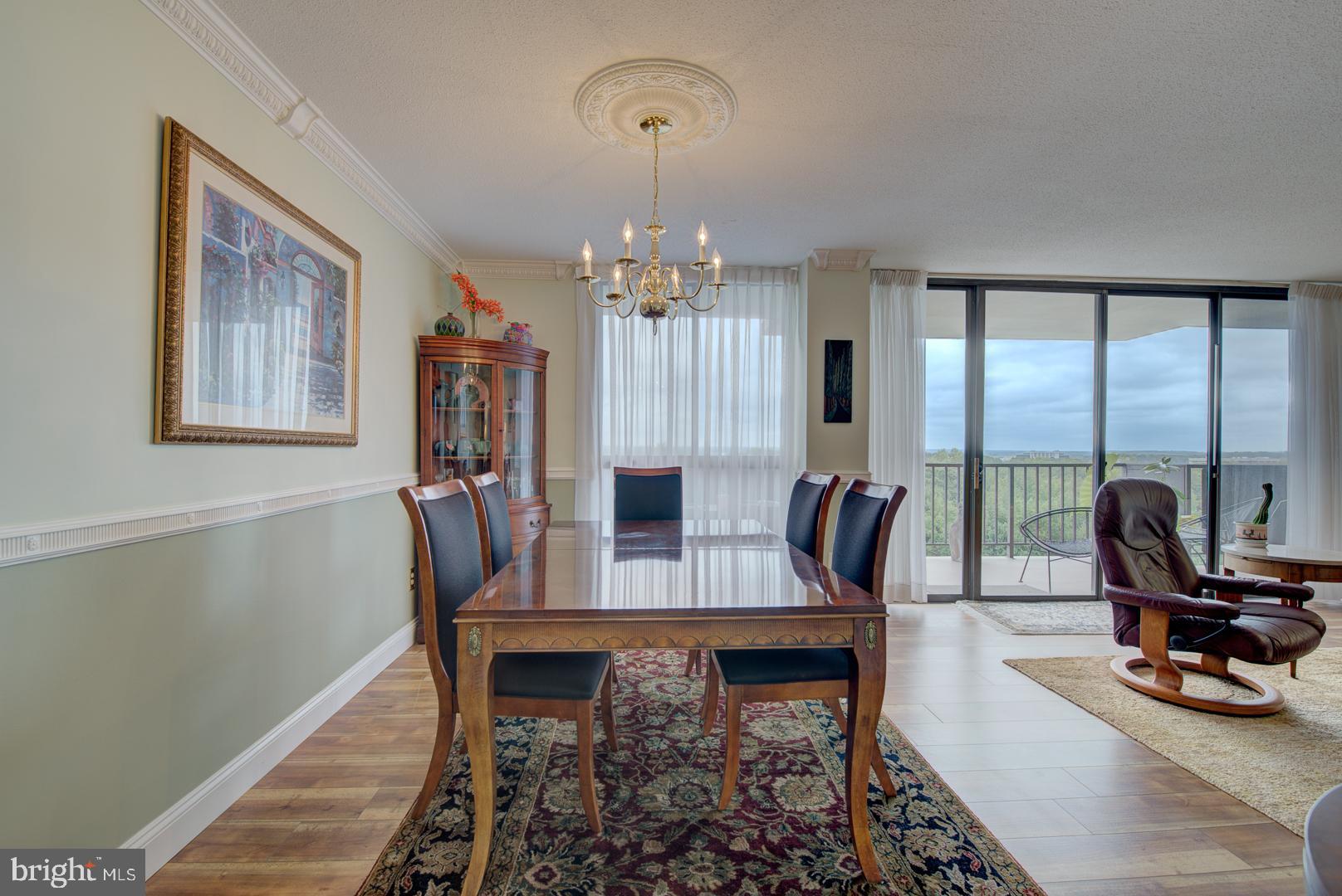 TOWERS IN WESTCHESTER PARK - Residential