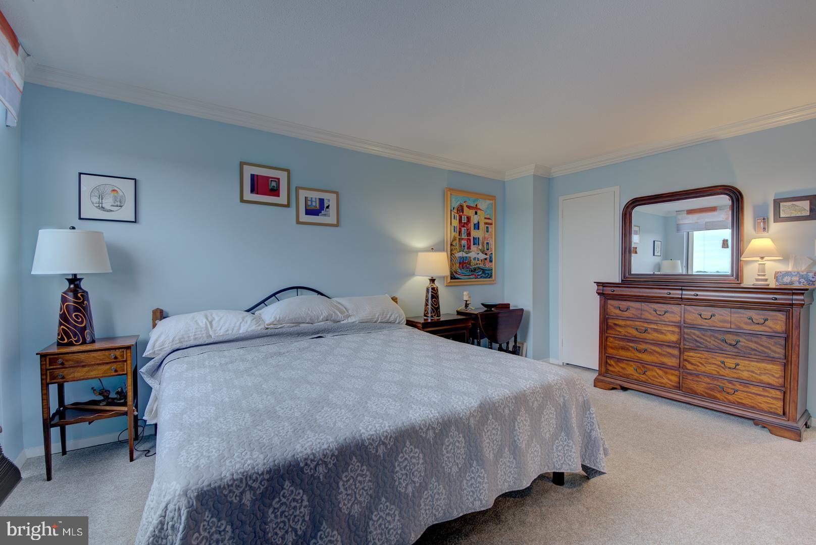 TOWERS IN WESTCHESTER PARK - Residential