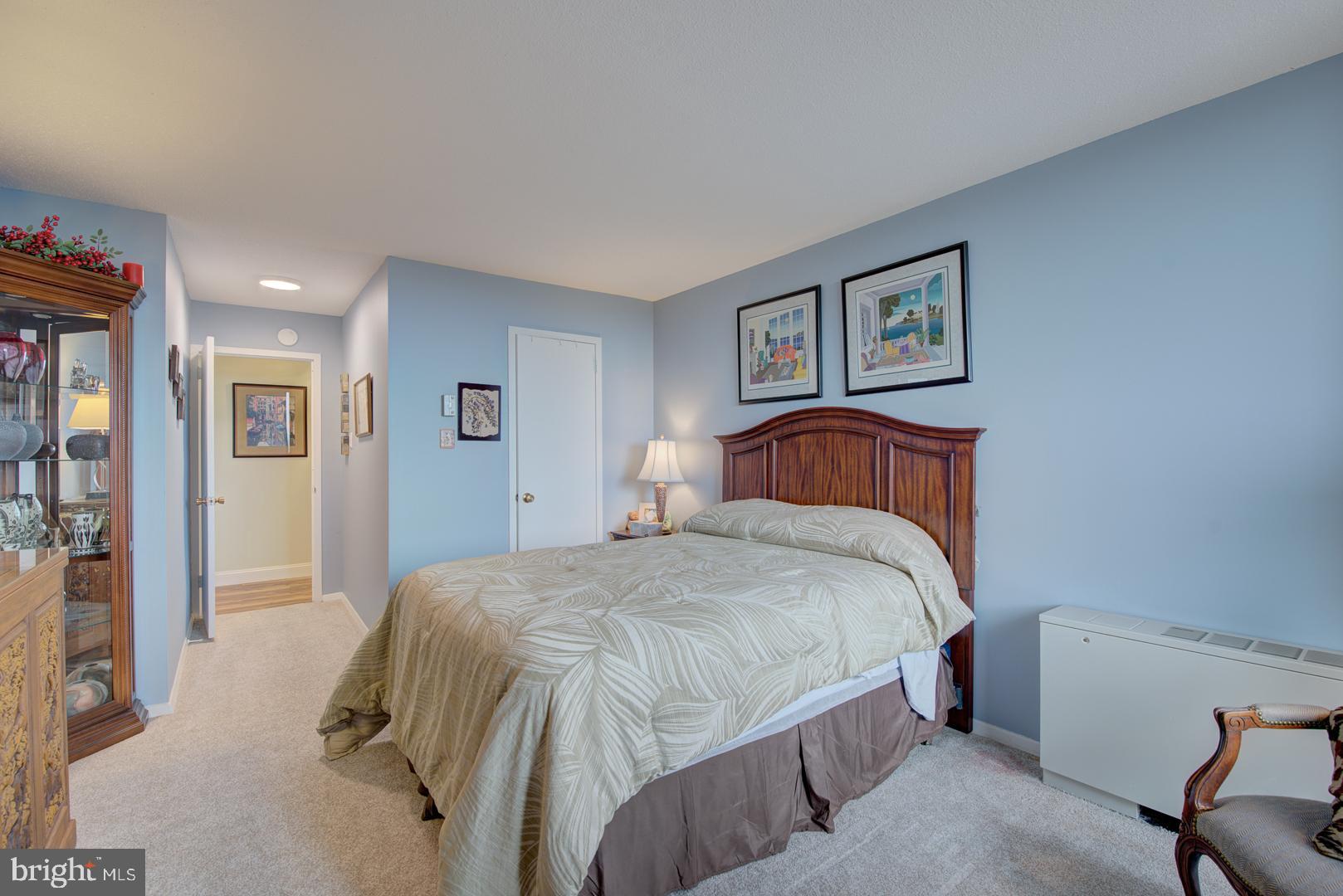 TOWERS IN WESTCHESTER PARK - Residential