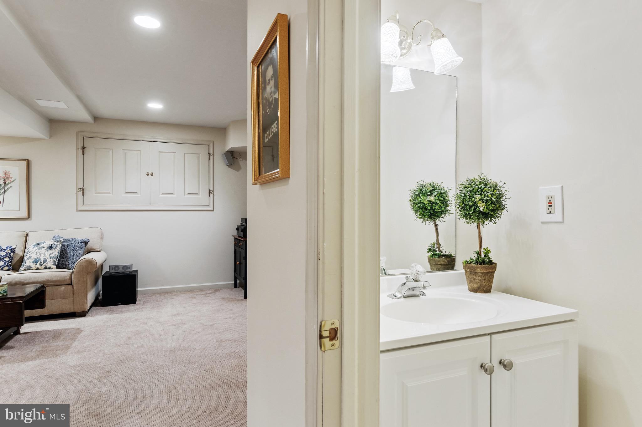 MEADOW RUN - Residential